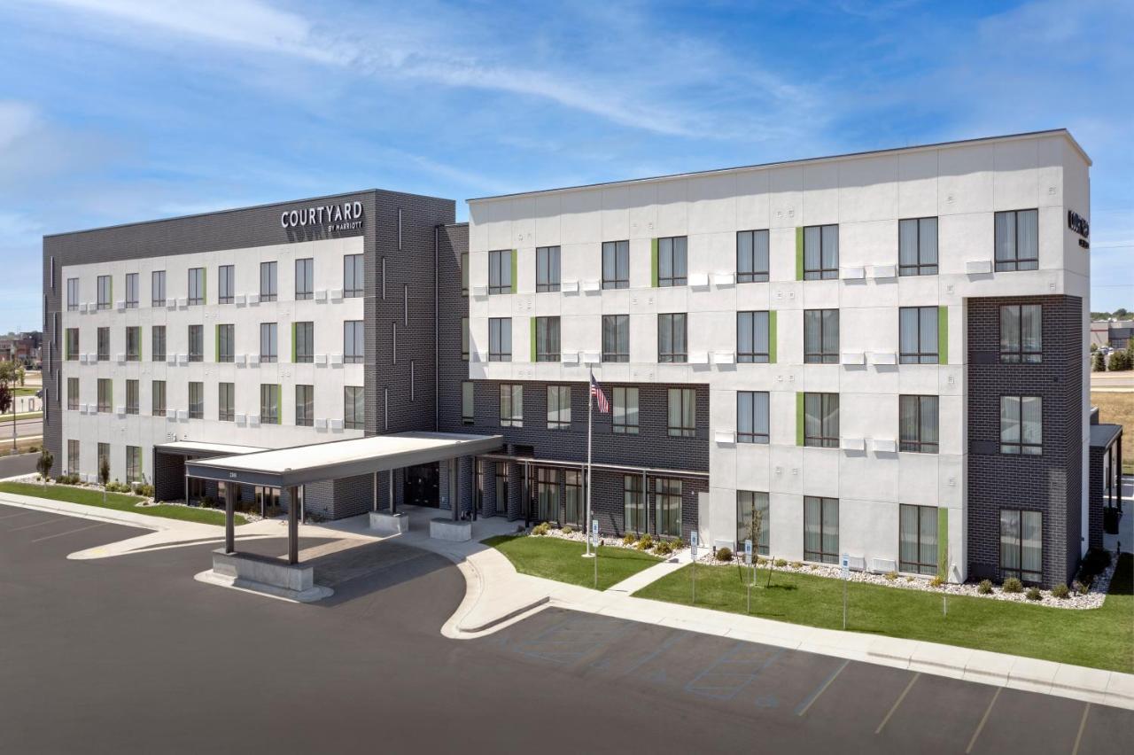 Courtyard By Marriott Fargo Otel Dış mekan fotoğraf