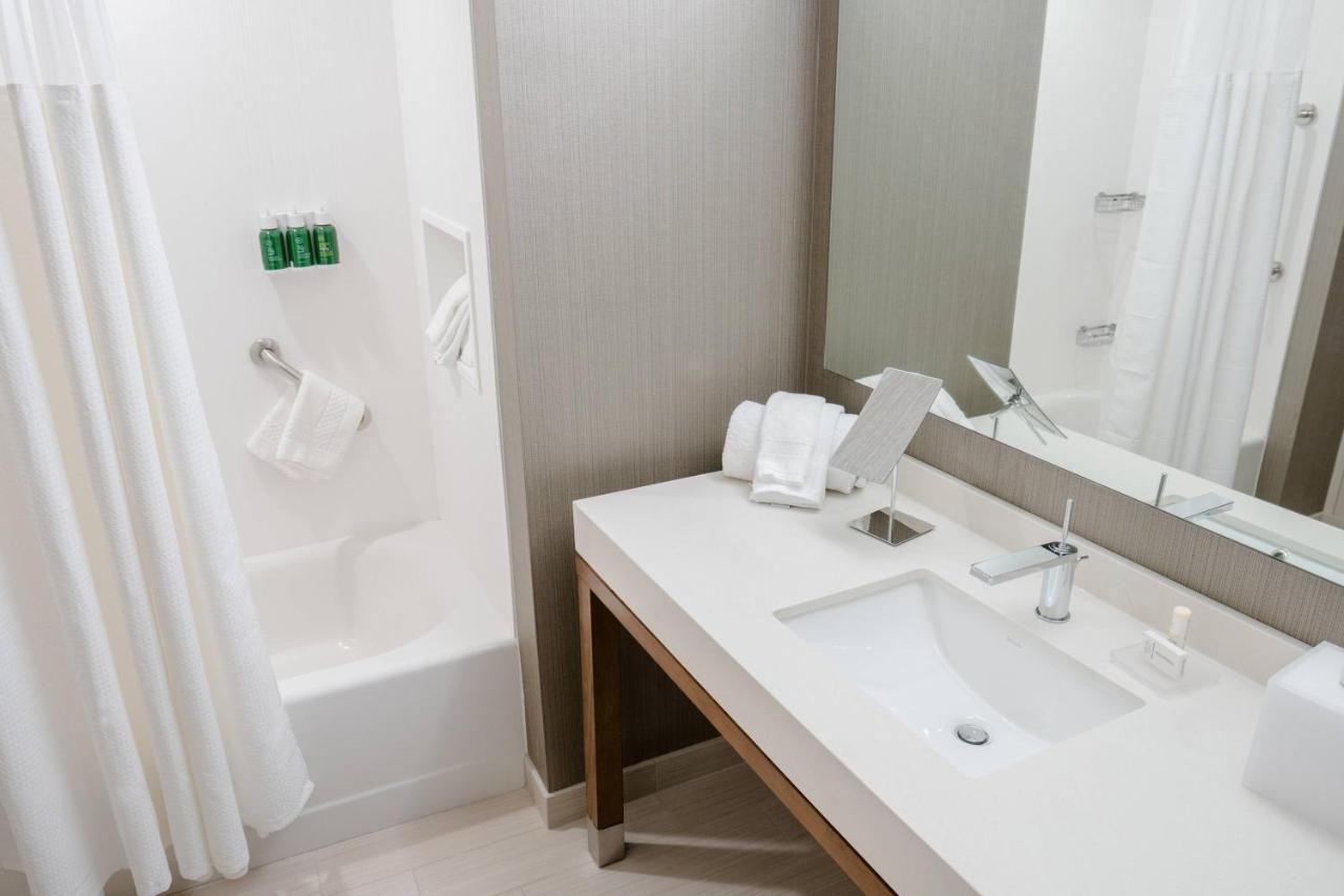 Courtyard By Marriott Fargo Otel Dış mekan fotoğraf
