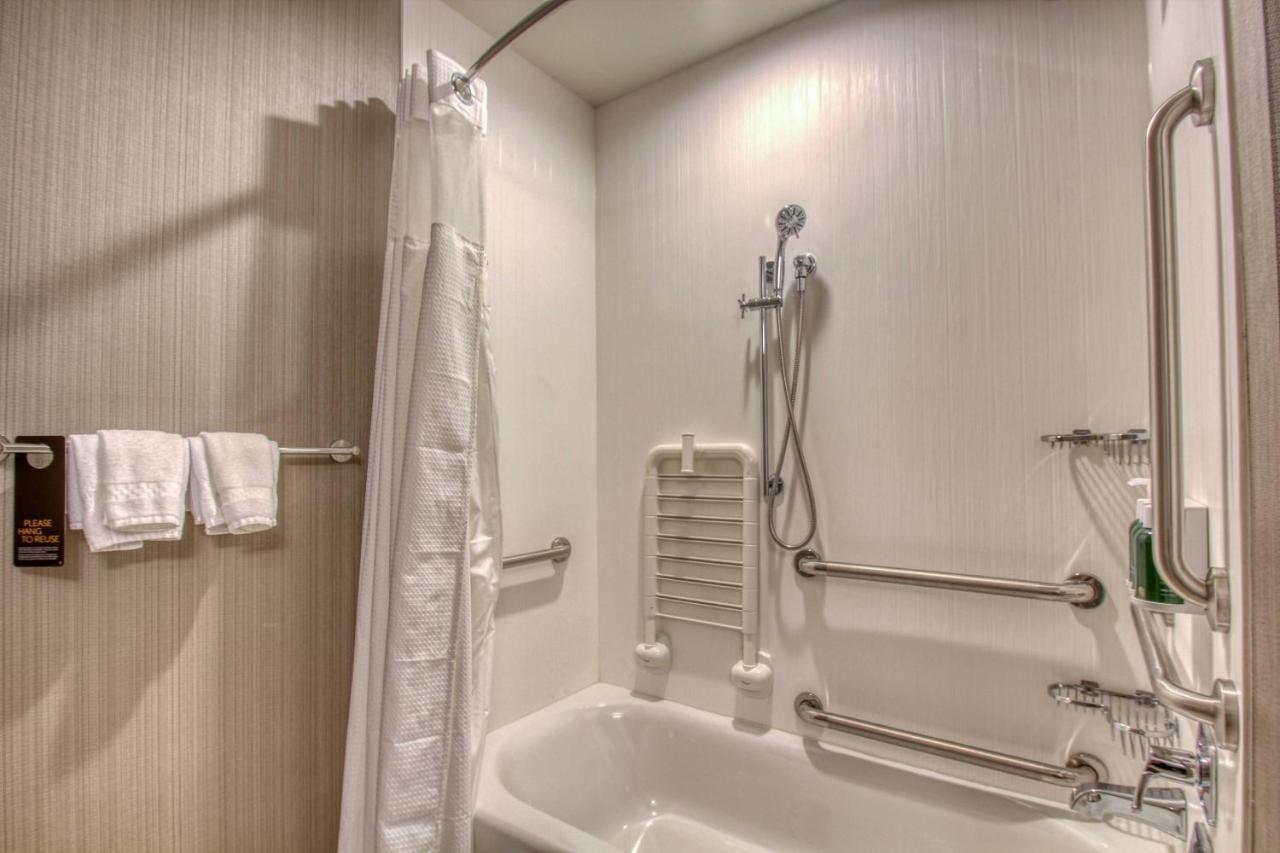 Courtyard By Marriott Fargo Otel Dış mekan fotoğraf
